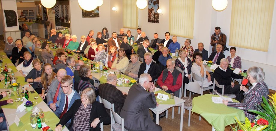 2019-01-27-Ortschronik 1000JV (7) (Blick in den Saal des Familienraumes Vollmarshausen) (Heinz Ebrecht).jpg