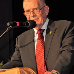 Gemeindevertretervorsitzender Bernd Hirdes begrüßte die Gäste.