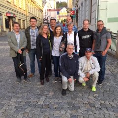 Würzburger und Lohfeldener Läuferinnen und Läufer in Begleitung von Michaela Dědková (Mitte) und dem neuen Vizebürgermeister Tomaš Eichler (l.).