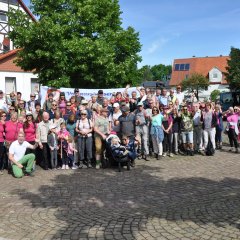 Über 100 Teilnehmerinnen und Teilnehmer wanderten Pfingstsonntag auf dem Baddschen Steig.