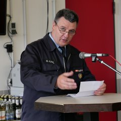 Gemeindebrandinspektor Michael Kahl begrüßte die Gäste. - Link öffnet seitenüberlagerndes Dialog-Fenster