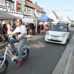 La Ola Welle entlang der Tafel.