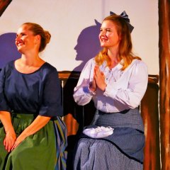 Cornelia (Nelly) Schütz und Anna Dorothea Gläser.