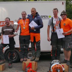 Freude bei den Siegern in allen Klassen!