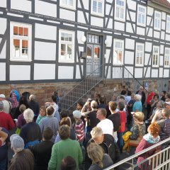 Die alte Schule. - Link öffnet seitenüberlagerndes Dialog-Fenster