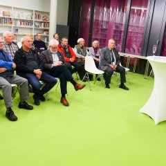 Am 8. November wurden in der Gemeinde- und Schulbücherei die Ausstellung „14/18 mit-ten in Europa – Die ‚Urkatastrophe‘ des Ersten Weltkrieges und ihre Folgen für das 20. und 21. Jahrhundert“ des Volksbundes Deutsche Kriegsgräberfürsorge e.V. von Bürgermeister Uwe Jäger eröffnet.