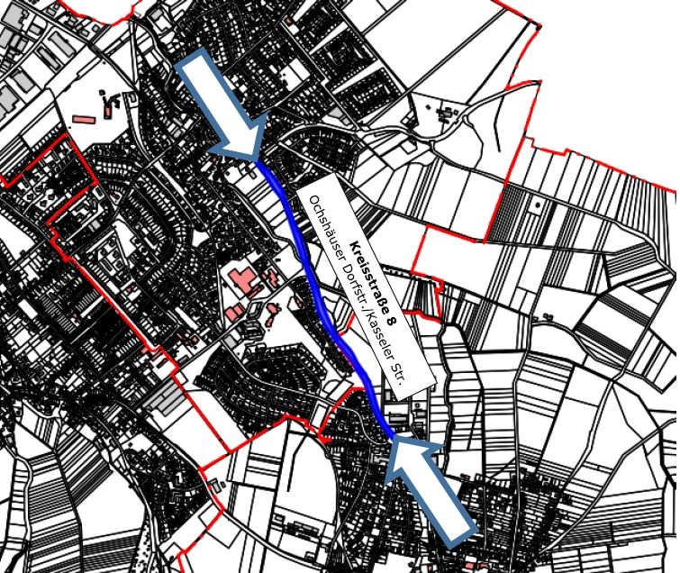 Lageplan zur geplanten Kampfmittelsondierung im Verlauf der Kreisstraße 8 (Ochshäuser Dorfstraße/Kasseler Straße) zwischen der Einmündung Eschweger Straße und der Einmündung Berliner Straße. Es handelt sich um eine unmaßstäbliche Darstellung.
