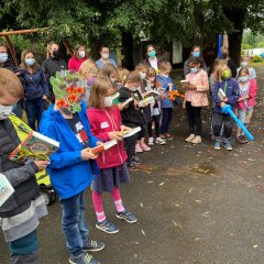 Alle Kinder, die mitgemacht hatten, bekamen das Buch „School of Talents“.