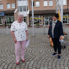 Vorsitzende der AWO Lohfelden, Karin Kuhn, hielt ein Grußwort stellvertretend für die Vereine, Verbände und Institutionen, die sich in Lohfelden für die Inklusion beeinträchtigter Menschen engagieren.