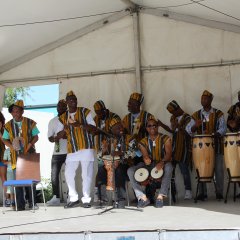 Beim Afrikanischen Kulturtanz unter der Leitung von Lewis Ehiwario wurde ordentlich mitgeklatscht.  