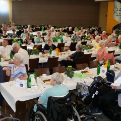 Die Gäste des diesjährigen Seniorennachmittags im Bürgerhaussaal.