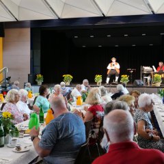 Die Gäste schunkelten fleißig mit.