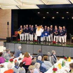 Der Shanty-Chor aus Landwehrhagen begeisterte mit seinen tollen Stimmen und Seemannsliedern.  
