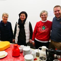 Kuchen-Team der Evangelischen Kirchengemeinde am Samstag, v.l. Helga Wagner, Heike Brede, Elke Herwig und Philippe Demoulin.