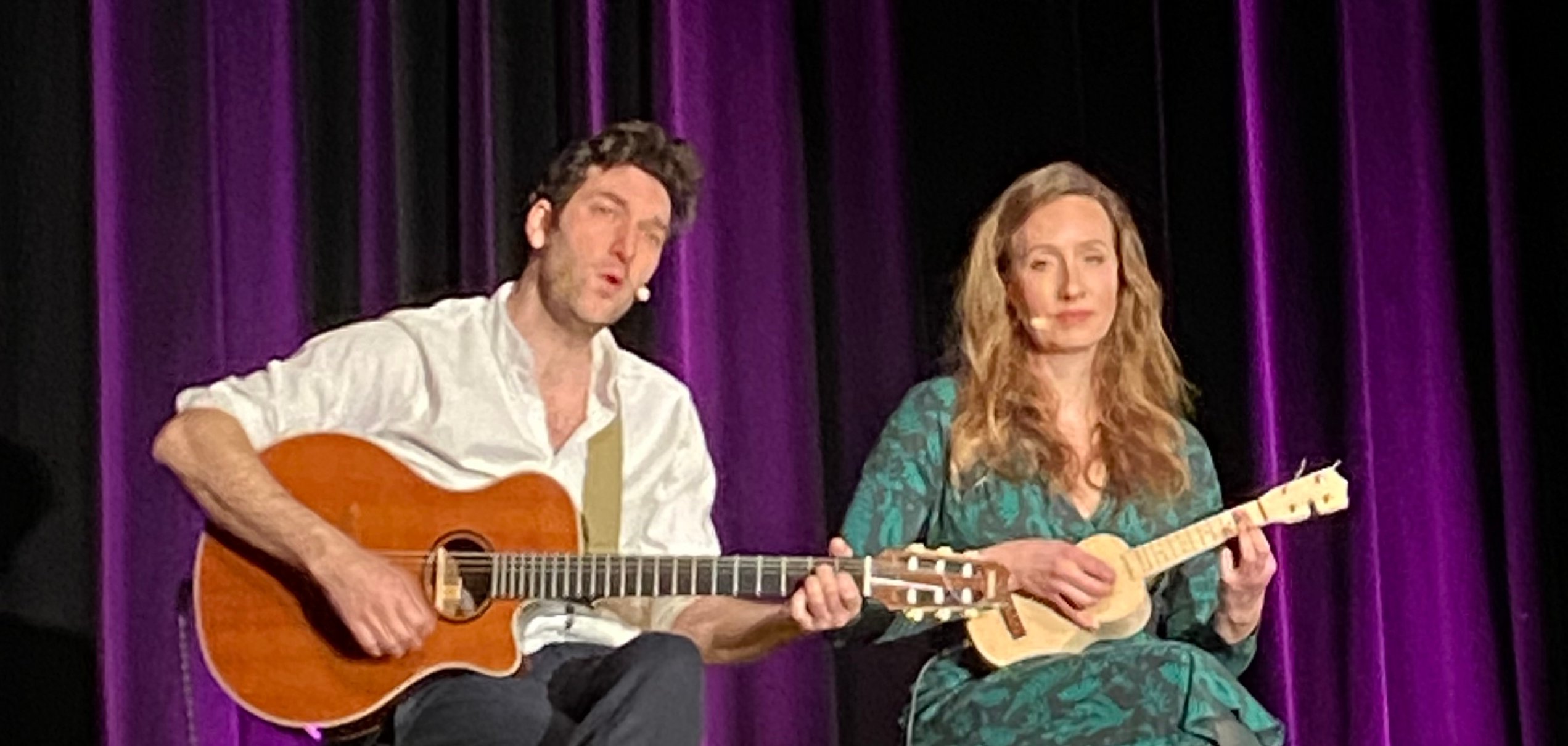 Friedolin Müller und Wiebke Eymess sind „Das Geld liegt auf der Fensterbank, Marie“.