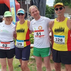 Gemeinsamer Lauf mit den Würzburger Freunden (v.l.n.r.): Marianne Wolf, Jochen Mai, Paul Eicke und Hannelore Mai.
