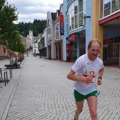 Paul Eicke während seines Halbmarathons in der Trutnover Innenstadt.