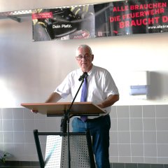 Auf dem Foto ist Bürgermeister Uwe Jäger während seines Grußwortes zu sehen. - Link öffnet seitenüberlagerndes Dialog-Fenster
