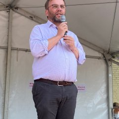 MdB Timon Gremmels gratulierte ebenfalls zum 25-jährigen Jubiläum des Internationalen Festes.
