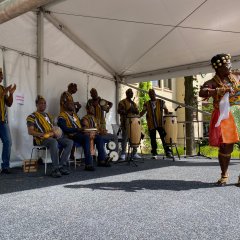 Beim Afrikanischen Kulturtanz unter der Leitung von Lewis Ehiwario wurde ordentlich mitgeklatscht.  
