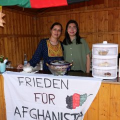 Marzia und Hawa Mansoori boten afghanische Spezialitäten an.
