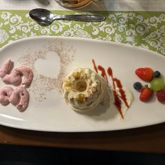 Mit dem schön gestalteten Nachtisch – Danke an die Wirtin der Schmiede – ging das Jubiläumswochenende zu Ende.