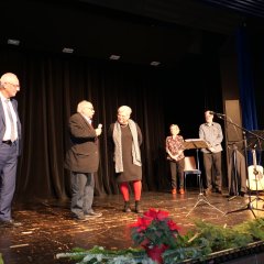 Beim Finale betraten noch einmal einige Akteure des Nachmittags die Bühne und verabschiedeten die Gäste.