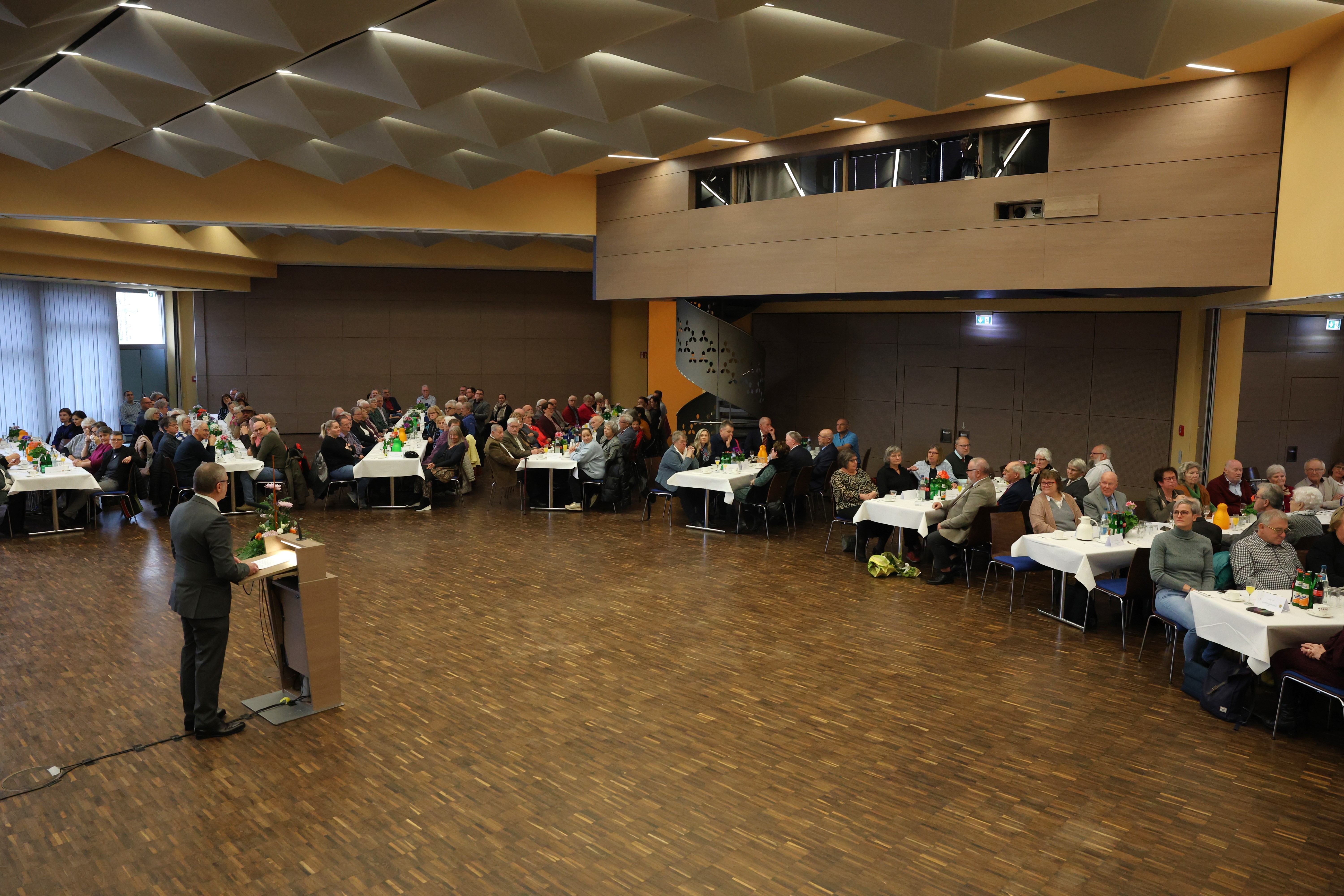 Am 14. Januar fand der Neujahresempfang der Gemeinde Lohfelden mit 220 Gästen im Bürgerhaus statt.