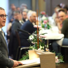 Der Vorsitzende der Gemeindevertretung, Norbert Thiele, begrüßte die Gäste beim Neujahrsempfang der Gemeinde Lohfelden im Bürgerhaus.