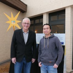 Bürgermeister Uwe Jäger (l.) begrüßte den neuen Klimaschutzmanager Muhammad Wizul am 16. Januar im Rathaus.