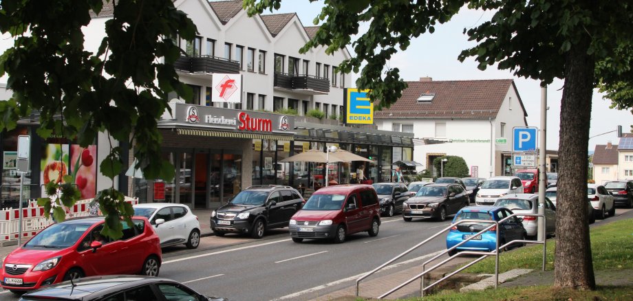 Ab Februar 2024 geht Erhebungspersonal von Stadt + Handel von Geschäft zu Geschäft und erfasst die Verkaufsfläche sowie die Sortimente.