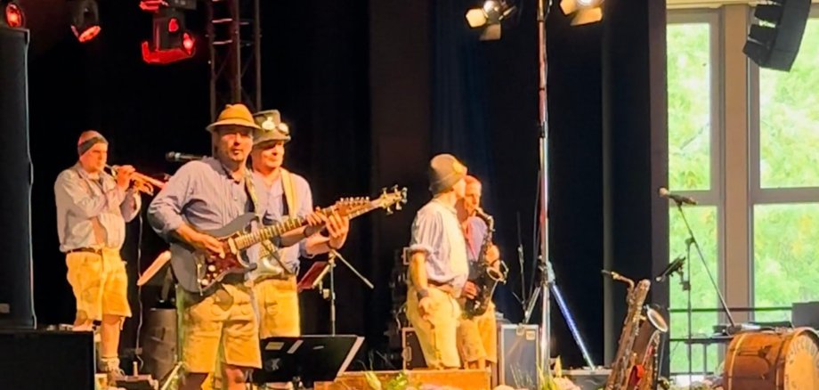 Die Blechblos´n sorgten für Stimmung im Lohfeldener Bürgerhaus!