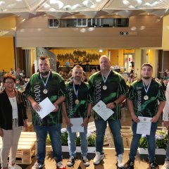 Den Aufstieg in die Dart-Regionalliga erreichten die „Donnerbuddies“ der FSK Lohfelden.