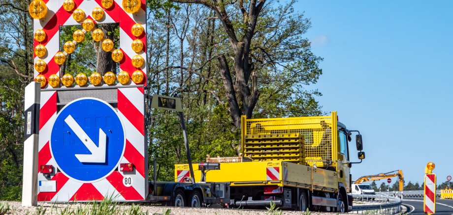 ACHTUNG: Infos zu Baustellen!