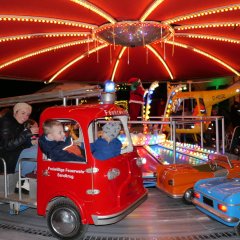 Das Kinderkarussell war gut besucht und unermüdlich im Einsatz.
