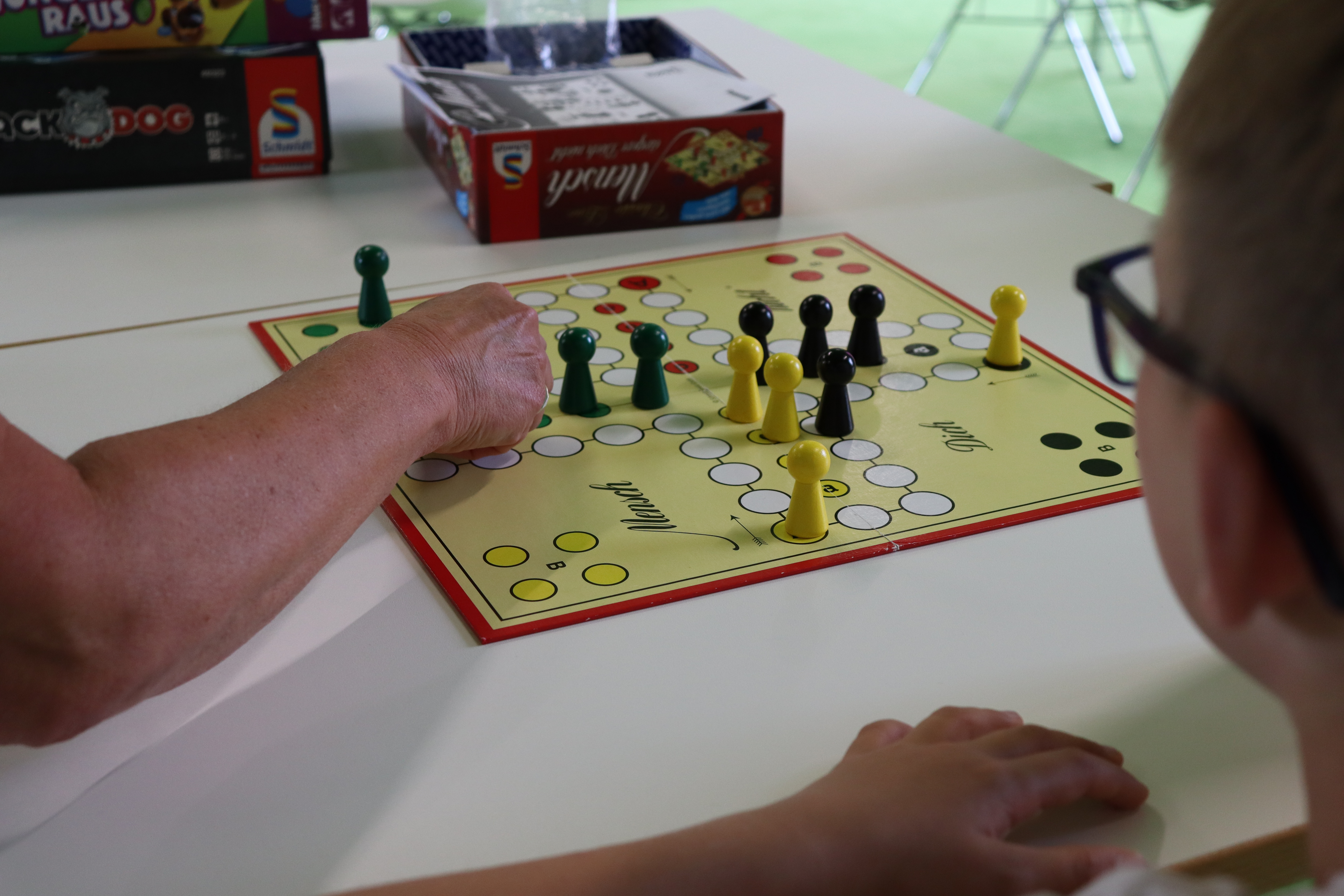 Neben den klassischen Brett- und Kartenspielen konnten die Gäste auch Retro-Spiele ausprobieren.