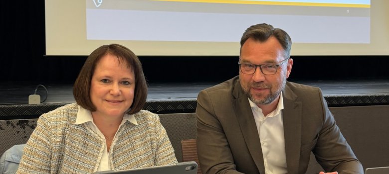 Die Schriftührenden: Stv. Fachbereichsleiterin Tanja Hammer und Fachbereichsleiter Kai Hast.
