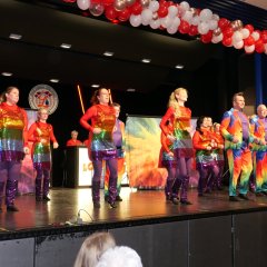 Die „Loh Angels und Aleu Street Boys“ präsentierten ihren gelungenen Schautanz mit dem Thema „Das Leben ist bunt“.