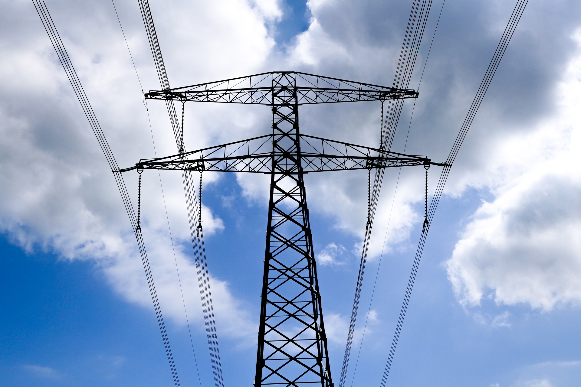 Die TenneT TSO GmbH führt zwischen dem 02.03.2026 und dem 30.10.2026 Kartierungsarbeiten und Trassenbefahrungen in der Gemeinde Lohfelden auf Flurstücken zwischen Würgassen, Sandershausen/Ost und Bergshausen durch.