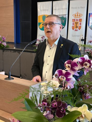 Der Vorsitzende der Gemeindevertretung, Norbert Thiele, begrüßte die Gäste im Bürgerhaus.