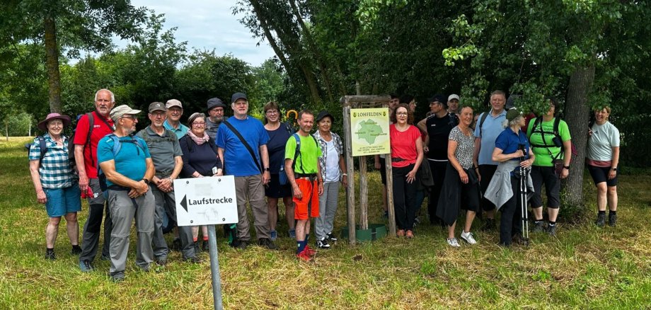 Lohfeldens Ortsmittelpunkt in der Grünen Mitte, nahe der Aussichtsplattform. Lohfeldens Ortsmittelpunkt in der Grünen Mitte, nahe der Aussichtsplattform.