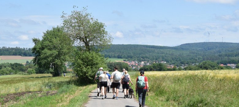 Über Wellerode zum Grimmsteig und auf der Alten Welleröder Straße zurück nach Vollmarshausen. Über Wellerode zum Grimmsteig und auf der Alten Welleröder Straße zurück nach Vollmarshausen.