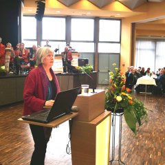 Die Neujahrsansprache hielt Dr. Gilla Dölle vom AddF – Archiv der deutschen Frauenbewegung.