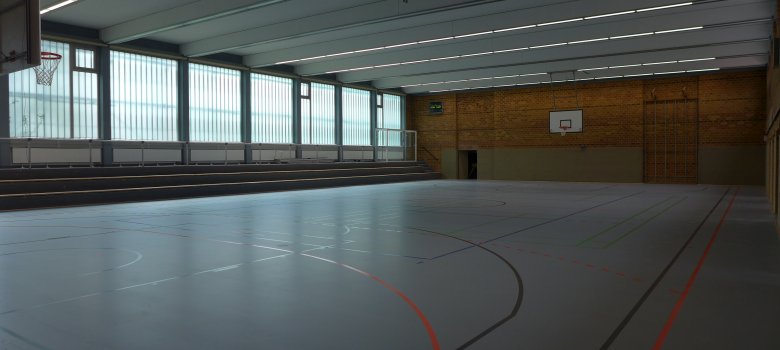Sporthalle Vollmarshausen (innen) (KS).JPG
