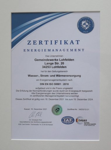 Die Lohfeldener Gemeindewerke erhielten am 11.01.2022 das Zertifikat "Energiemanagementsystems nach DIN EN ISO 50001:2018.".
