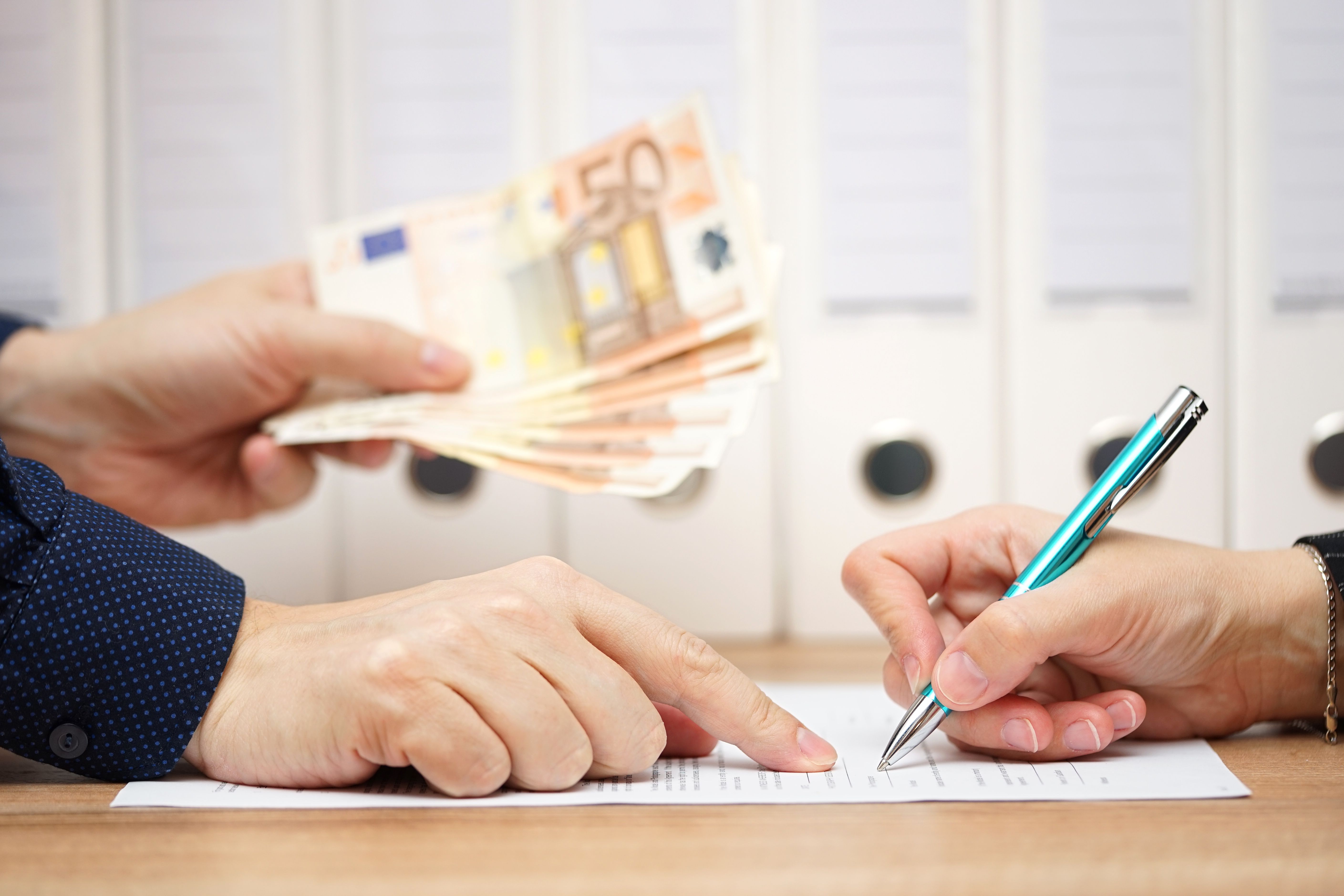 Achtung vor Unterschriften an der Haustür!