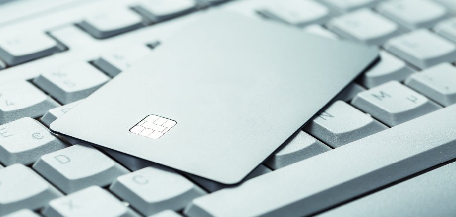 Kreditkarte Nahaufnahme Schuss, Online-Kreditkarte Zahlung für Einkäufe von Online-Shops und Online-Shopping