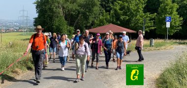 Blick auf Lohfelden und Kassel am Wanderparkpltz Lohfelden-Herchenbach an der Schutzhütte Crumbach