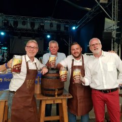 Fassbieranstich mit Festorganisatoren Udo Ewald, Patrick Ewald, Bernd Kaiser.